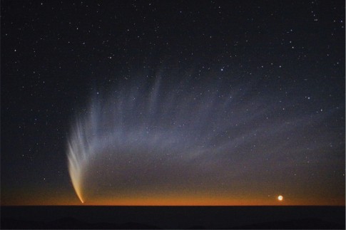 Komet McNaught im Januar 2007