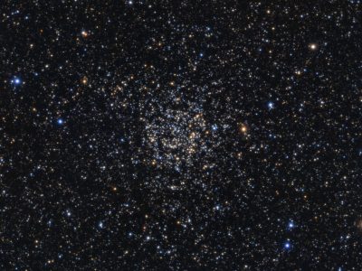 Objekte des Monats: Der offene Sternhaufen NGC 7789