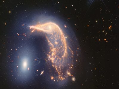 Interacting galaxies Arp 142 (NIRCam and MIRI image)