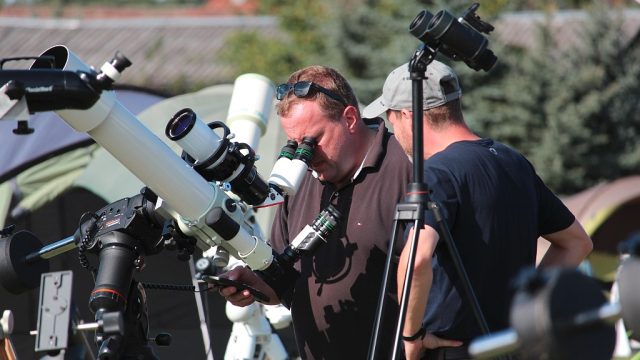 Uwe bei der Sonnenbeobachtung HTT2015-1-3