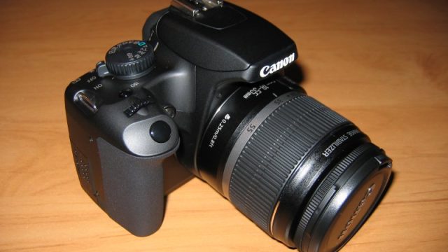 IMG_0422 - Kamera mit Objektiv