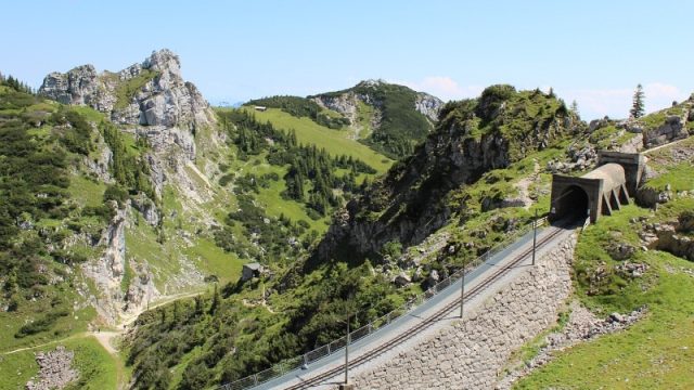 Trasse der Zahnradbahn Urlaub2011-05