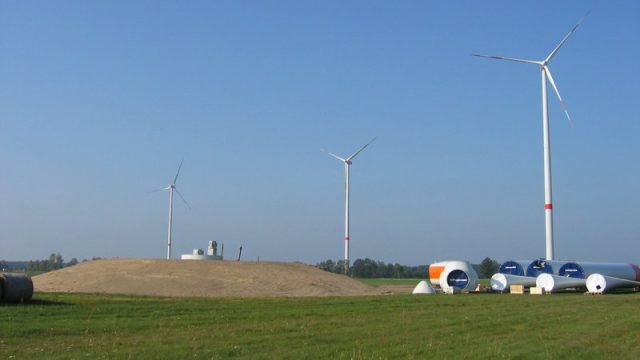 Fertige und unfertige Anlagen an der Verbindungsstraße Radensdorf - Biebersdorf wka081008-4