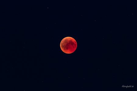 Der linke Mondrand wird wieder heller